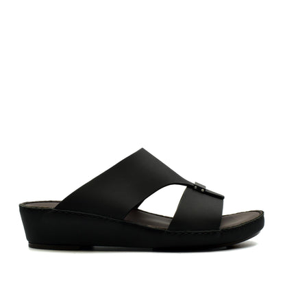 Black Cerchio Gomato sandals with wide cross straps and wedge sole for comfortable wear
