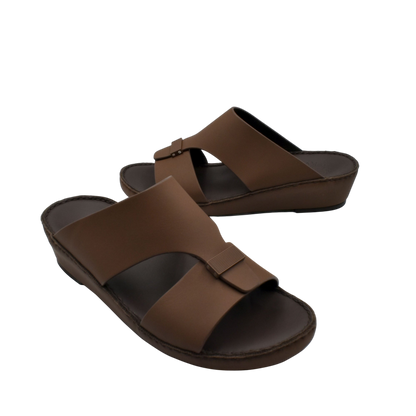 Brown Cerchio Gomato sandals with wide straps and cushioned sole from Private collection