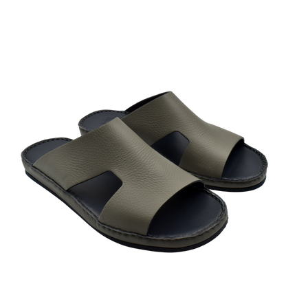 Private Collection Western leather sandals in olive green with open toe and cushioned sole